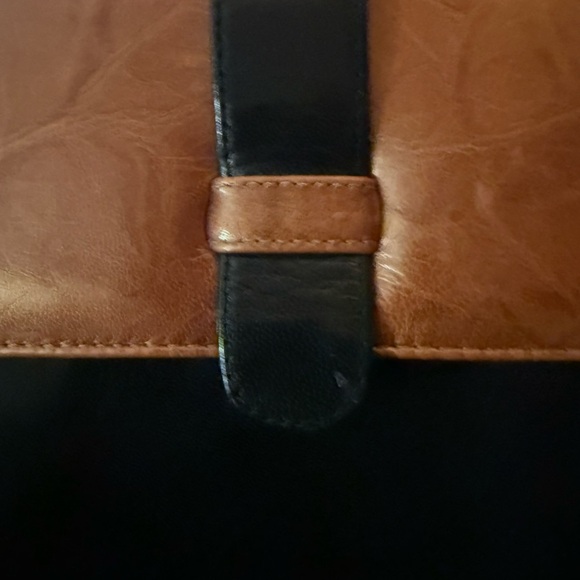 Vintage Margaret J Leather Crossbody Bag β Made in Spain - Picture 3 of 14